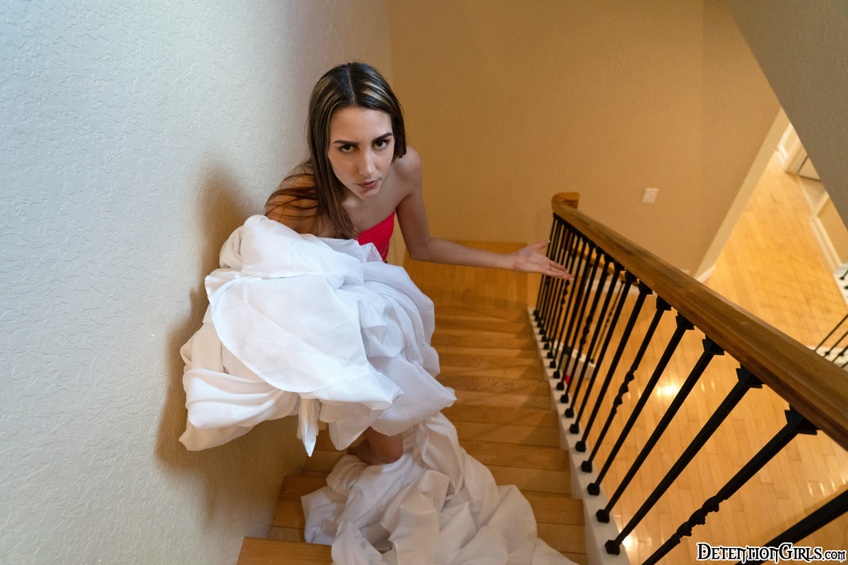 Preview photo for Sneaking Out - S2:E3
