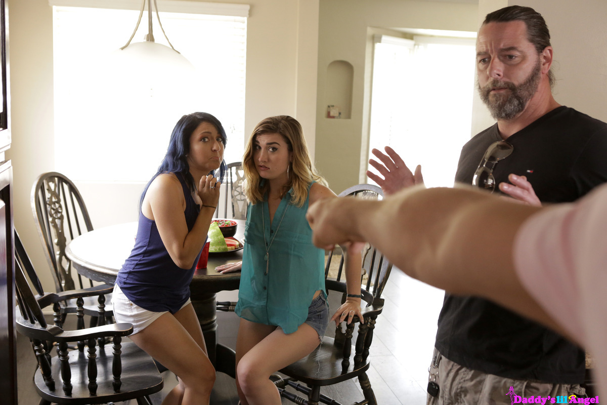 Preview photo for Let Them Watch - S3:E1