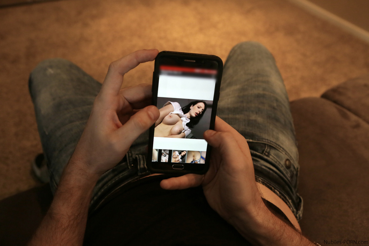 Preview photo for My Snap Girl - S12:E4